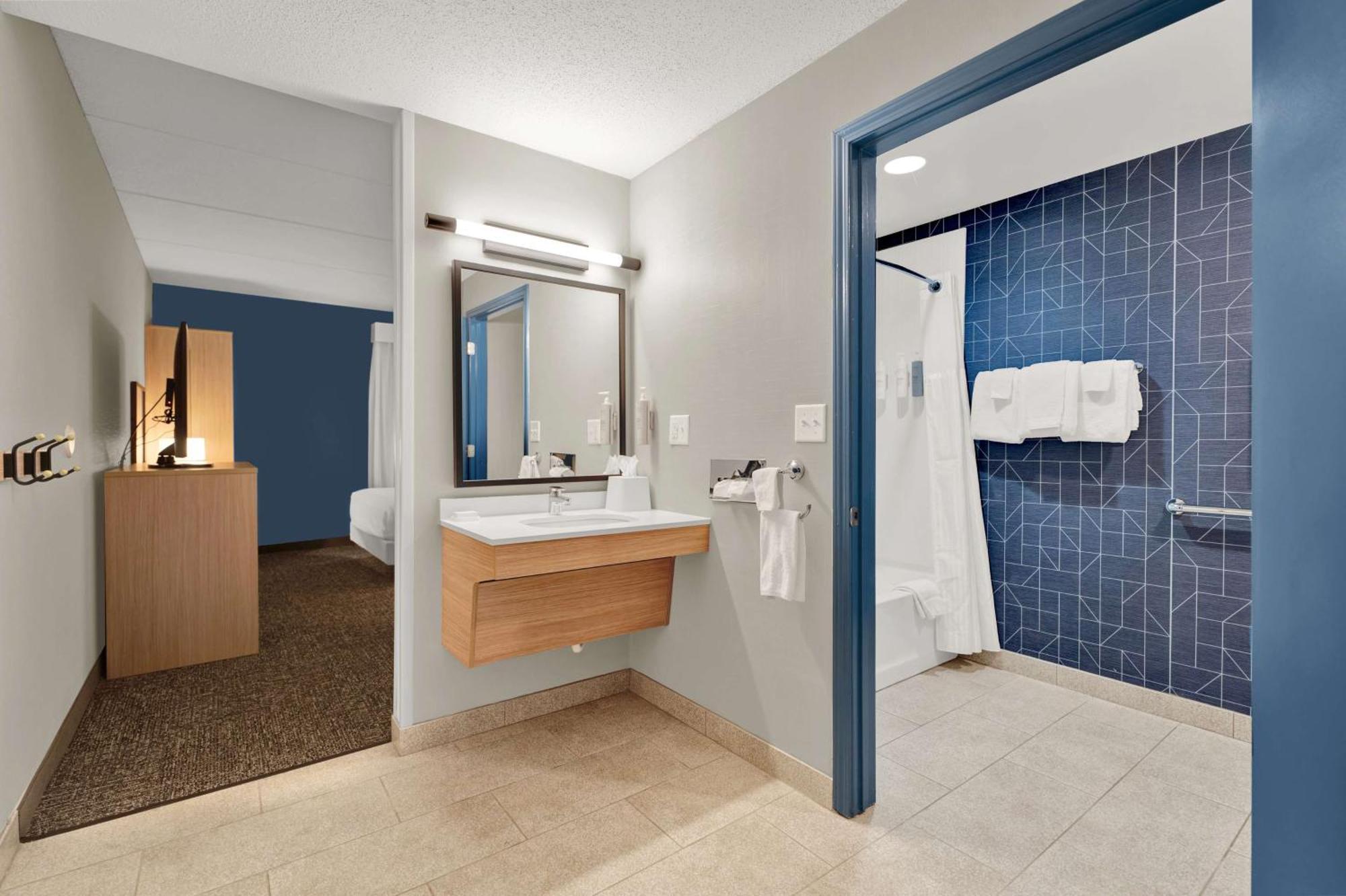 Spark By Hilton Plymouth Exterior foto