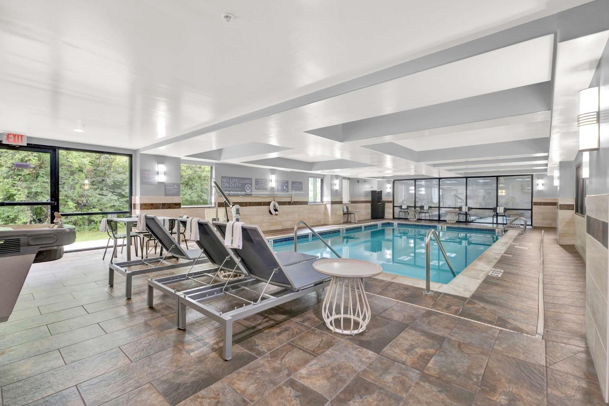 Spark By Hilton Plymouth Exterior foto